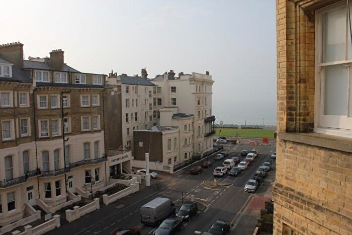 2 Bedroom Flat To Rent In First Avenue, Hove, East Sussex, BN3