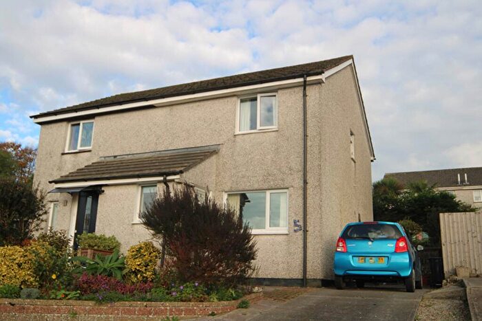 2 Bedroom House For Sale In Callington, PL17