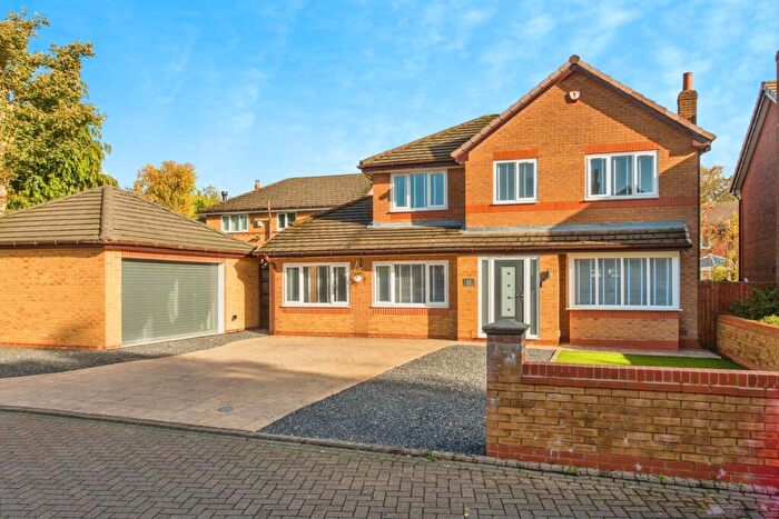 4 Bedroom Detached House For Sale In The Cloisters, Leyland, Lancashire, PR25