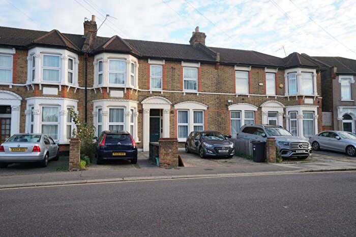 1 Bedroom Flat To Rent In Wellesley Road, Ilford, IG1