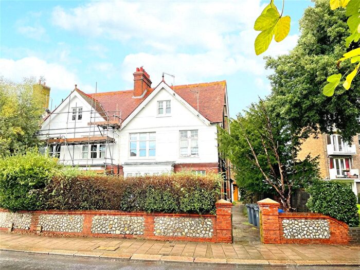 2 Bedroom Flat For Sale In Wykeham Road, Worthing, West Sussex, BN11