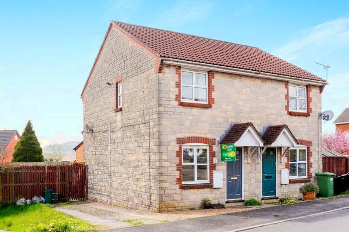 2 Bedroom House To Rent In Carn Celyn, Beddau, Pontypridd, CF38