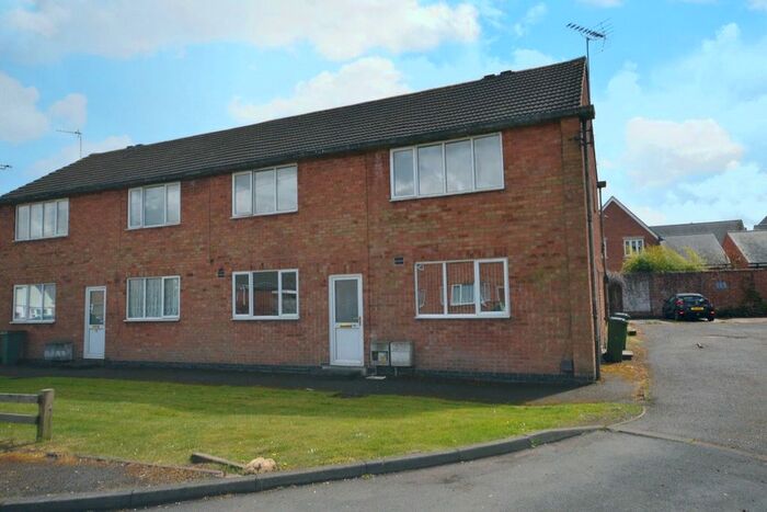 2 Bedroom Flat To Rent In Central Close, Whetstone, Leicester, Leicestershire, LE8