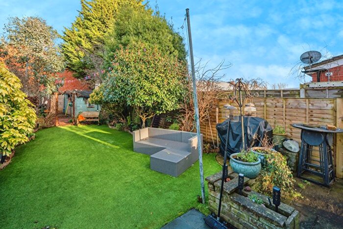 3 Bedroom End Of Terrace House For Sale In Waterworks Road, Portsmouth, Hampshire, PO6