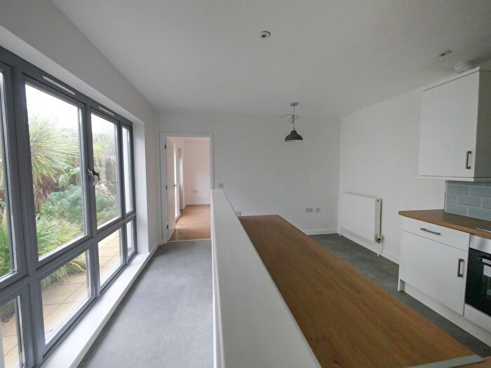 2 Bedroom Detached Bungalow For Sale In Hopton Close, Bude, EX23