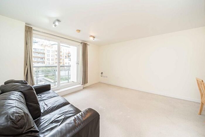 2 Bedroom Flat To Rent In Point Pleasant, London, SW18