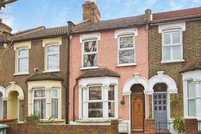2 Bedroom Terraced House For Sale In Sutton Court Road, Plaistow, London, E13