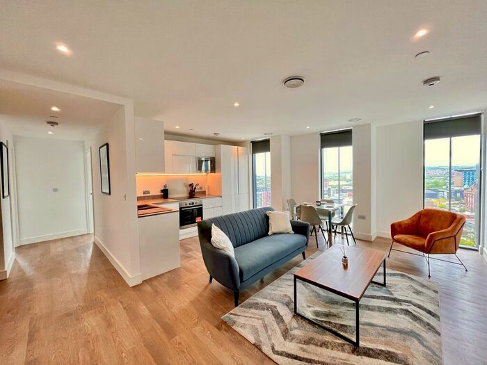 2 Bedroom Apartment To Rent In Hadrian's Tower, Newcastle, NE4