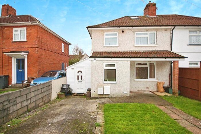 1 Bedroom Flat For Sale In Hottom Gardens, Bristol, Somerset, BS7