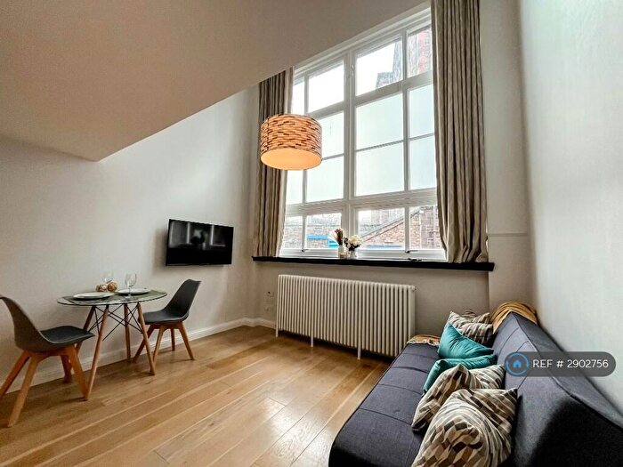 1 Bedroom Flat To Rent In Mcdonald Road, Edinburgh, EH7