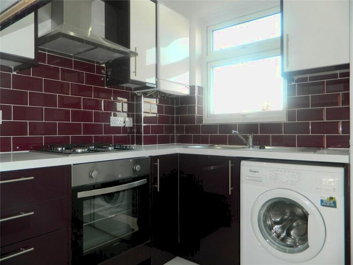 3 Bedroom Maisonette To Rent In Hillfield Avenue, London, NW9