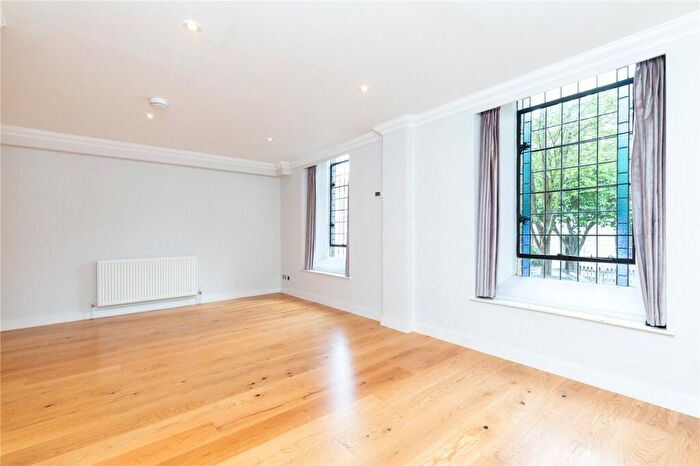 2 Bedroom Apartment To Rent In St. Peters Church Court, Devonia Road, London, N1