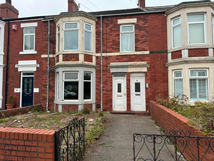 2 Bedroom Apartment To Rent In East View, Wideopen, Newcastle Upon Tyne, Tyne And Wear, NE13