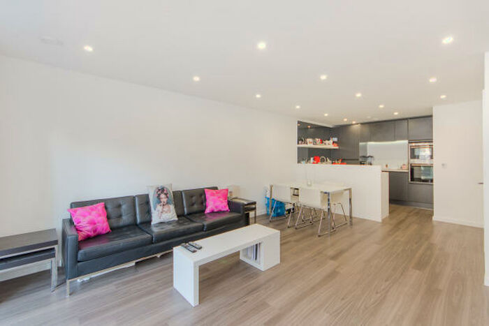 1 Bedroom Apartment To Rent In Loxford House, Highbury Park, Highbury, London, N5