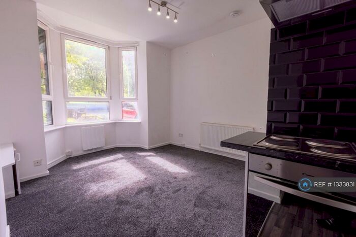 1 Bedroom Flat To Rent In Roundhay Road, Leeds, LS8