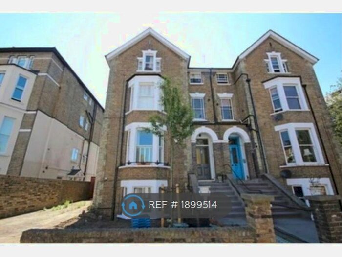 2 Bedroom Flat To Rent In Church Road, Richmond, TW10