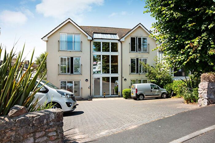 2 Bedroom Flat To Rent In Hermosa Road, Teignmouth, TQ14