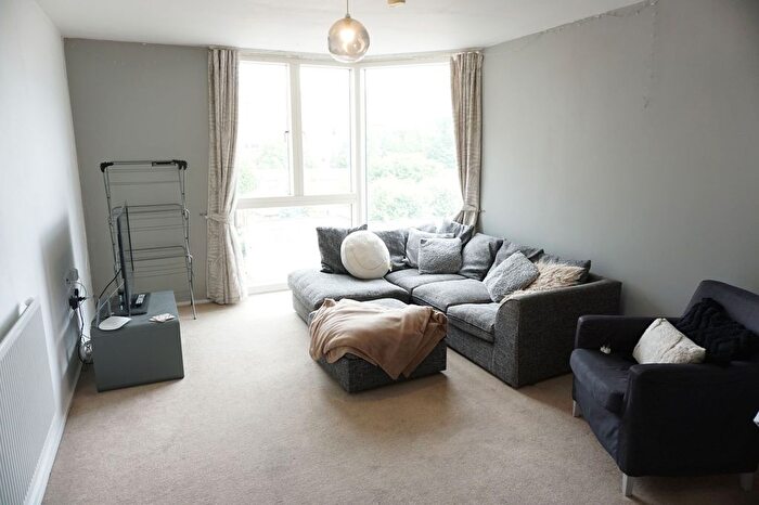 2 Bedroom Flat To Rent In Canal Street, Nottingham, NG1