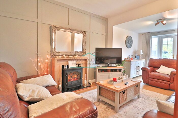 3 Bedroom Semi-detached House For Sale In Second Avenue, Wellingborough, NN8