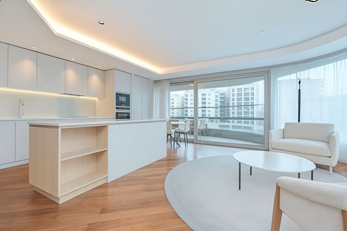 2 Bedroom Apartment To Rent In Canaletto Tower, City Road, London, EC1V