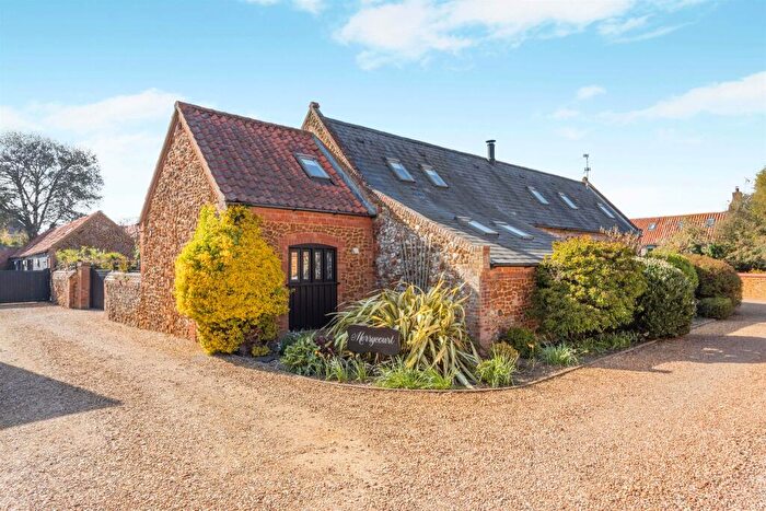 4 Bedroom Detached House For Sale In Cliff Farm Barns, Old Hunstanton, Hunstanton, PE36