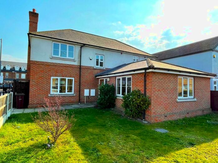 4 Bedroom Detached House To Rent In Martello Close - (), , Little Thurrock, RM17