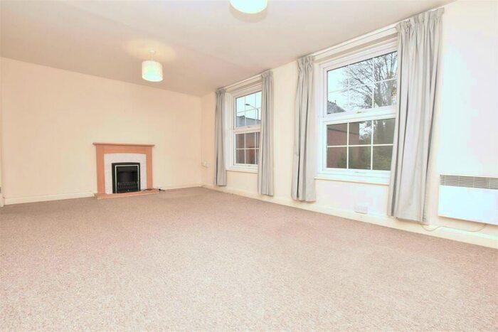 1 Bedroom Flat To Rent In Bridge Street, RG4