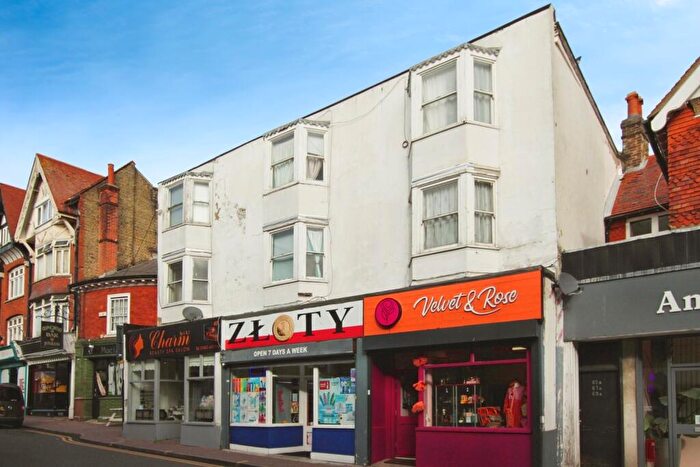 3 Bedroom Flat For Sale In High Street, Ramsgate, Kent, CT11