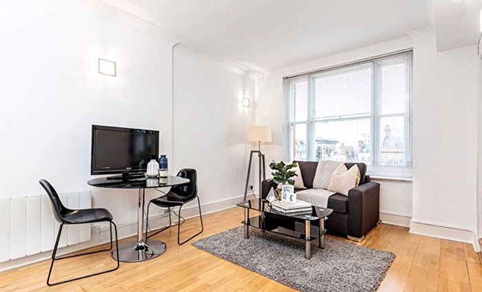 Studio To Rent In Hill Street, Mayfair, W1J