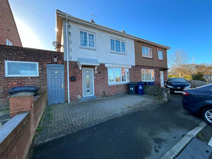 3 Bedroom Semi Detached House For Sale In Ayr Drive, Jarrow, NE32