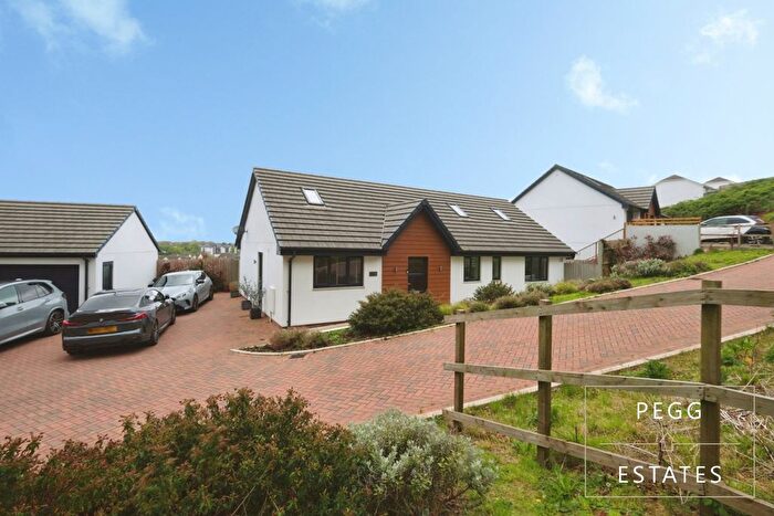 4 Bedroom Detached House For Sale In Montserrat Rise, Torquay, TQ2