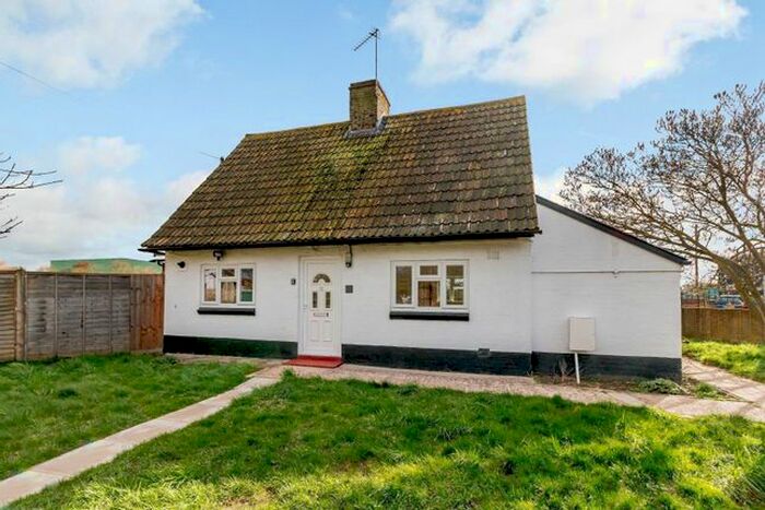 2 Bedroom Detached House To Rent In Smallholdings, Clockhouse Lane, Ashford, TW15