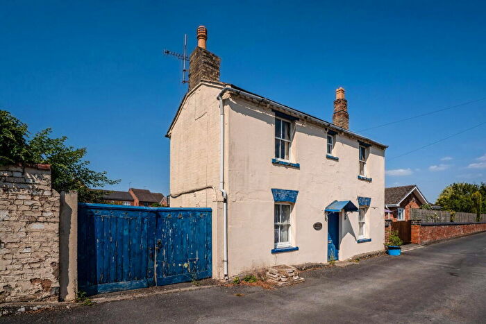2 Bedroom Detached House For Sale In Station Road, Shipston-on-stour, CV36