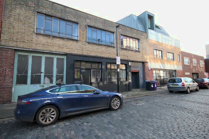 3 Bedroom Flat To Rent In Vyner Street, Bethnal Green, London, E2