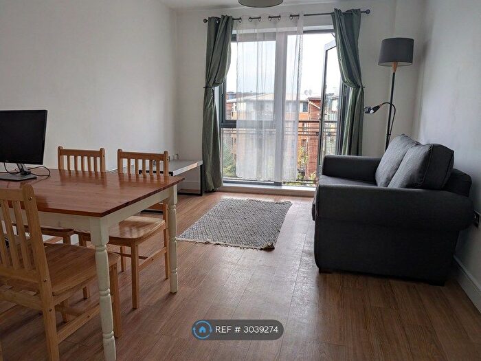 1 Bedroom Flat To Rent In Woodmill Road, London, E5