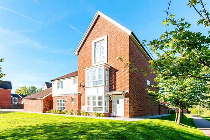 4 Bedroom House For Sale In Provis Wharf, Aylesbury, Buckinghamshire, HP20