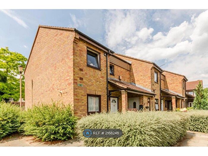 1 Bedroom Flat To Rent In Rayners Gardens, Northolt, UB5