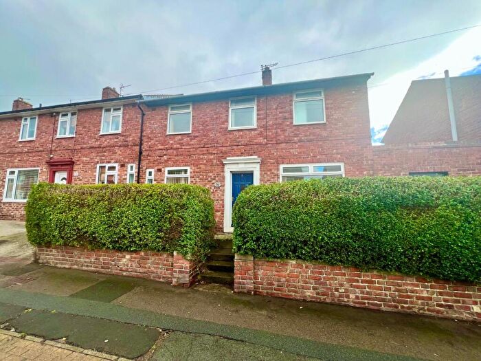 3 Bedroom End Of Terrace House To Rent In Bradford Crescent, Gilesgate, Durham, DH1