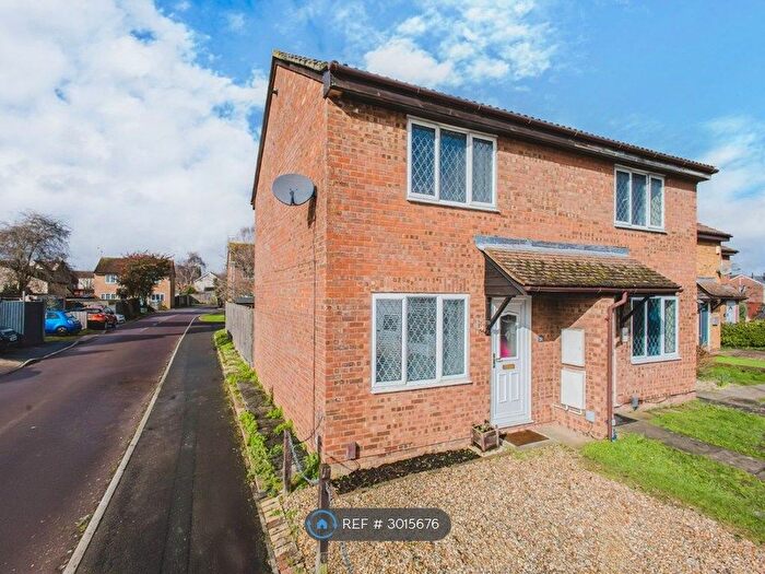2 Bedroom Semi-Detached House To Rent In Carman Close, Swindon, SN3