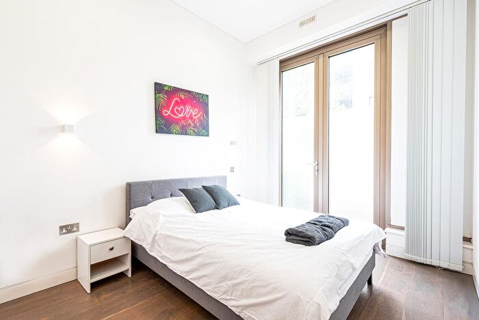 2 Bedroom Flat To Rent In Haven Way, London, SE1