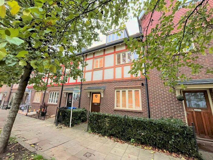 5 Bedroom Terraced House To Rent In Clickers Drive, Upton One, Northampton, NN5