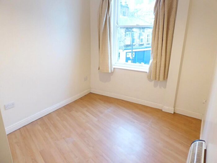 2 Bedroom Apartment To Rent In Brunswick Mews, Cheapside, LS27