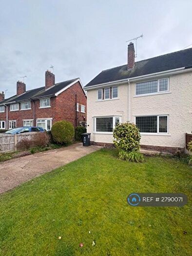 3 Bedroom Semi-Detached House To Rent In Dee Park, Holt, LL13