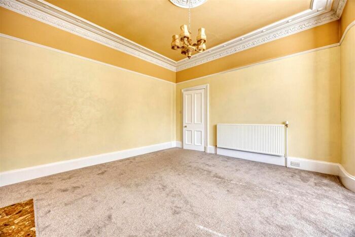 4 Bedroom Semi-Detached House To Rent In Northbank Road, Kirkintilloch, Glasgow, G66