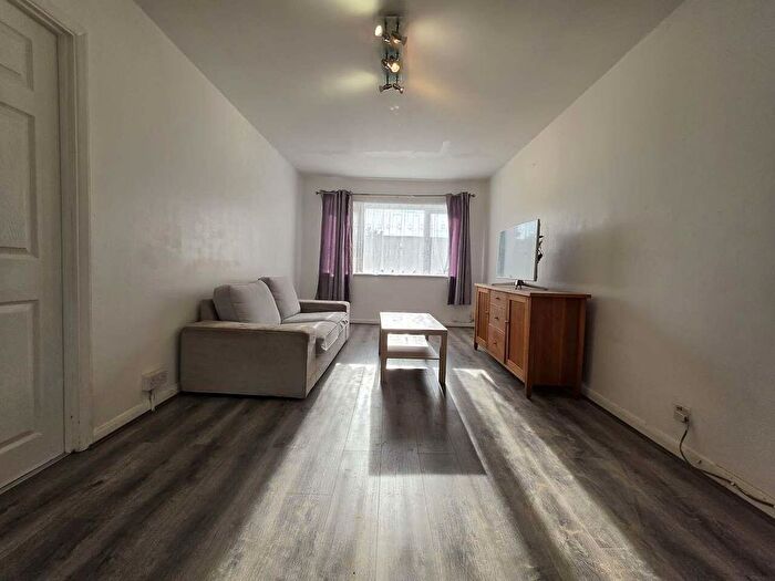 2 Bedroom Flat To Rent In The Retreat, Grays, Essex, RM17