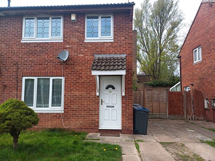 3 Bedroom Semi-Detached House To Rent In Shooters Close, Birmingham, B5
