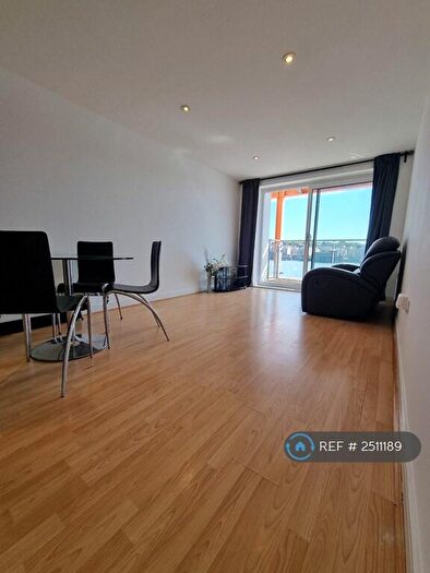 2 Bedroom Flat To Rent In Watersmeet, Chatham, ME4