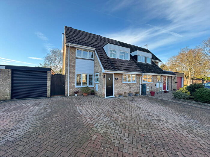 3 Bedroom Semi Detached House For Sale In Cromwell Court, Buckingham, MK18