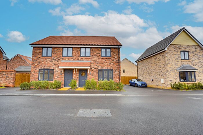 3 Bedroom Semi Detached House For Sale In Rosemary Gardens, Kennett, CB8