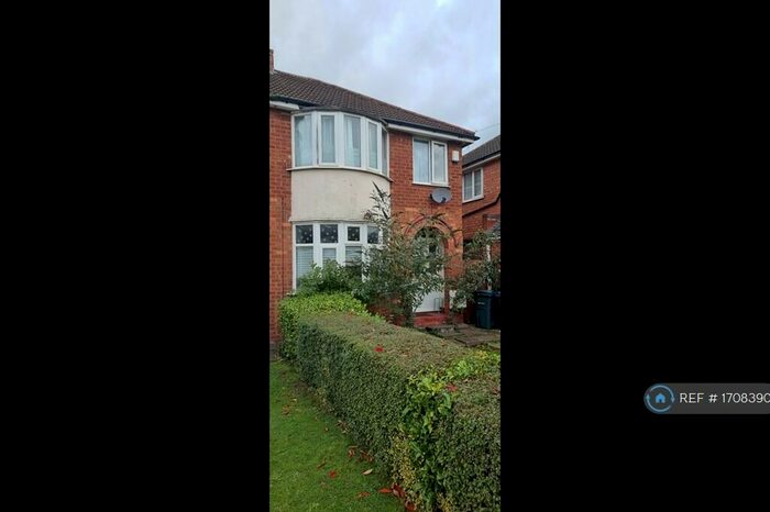 3 Bedroom Semi-Detached House To Rent In Church Road, Sheldon, Birmingham, B26